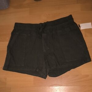 NWT Kut from the Kloth | Dark Green Cargo Shorts